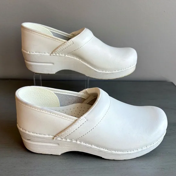 Dansko White Leather Slip-On Clogs Shoes Women 39 Narrow (US 8.5-9) Nurse Work - Picture 10 of 14